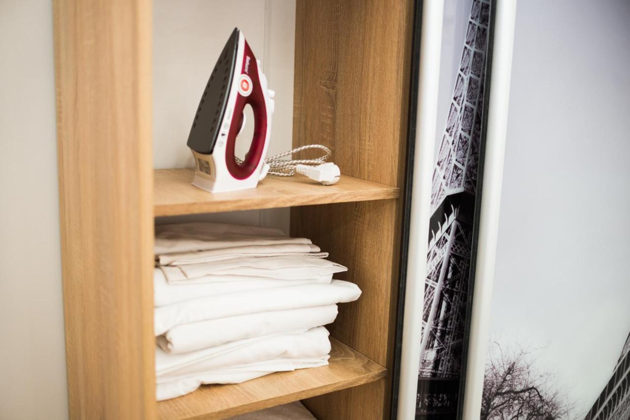 Modern Apartment ลวีฟ ภายนอก รูปภาพ